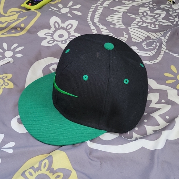 Nike Hat - Picture 2 of 8